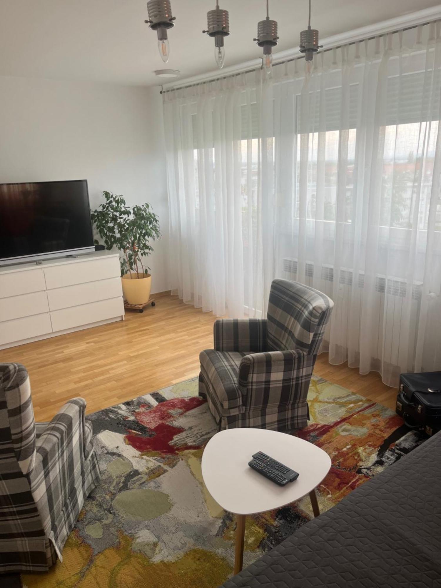Fly Inn Velika Gorica Εξωτερικό φωτογραφία